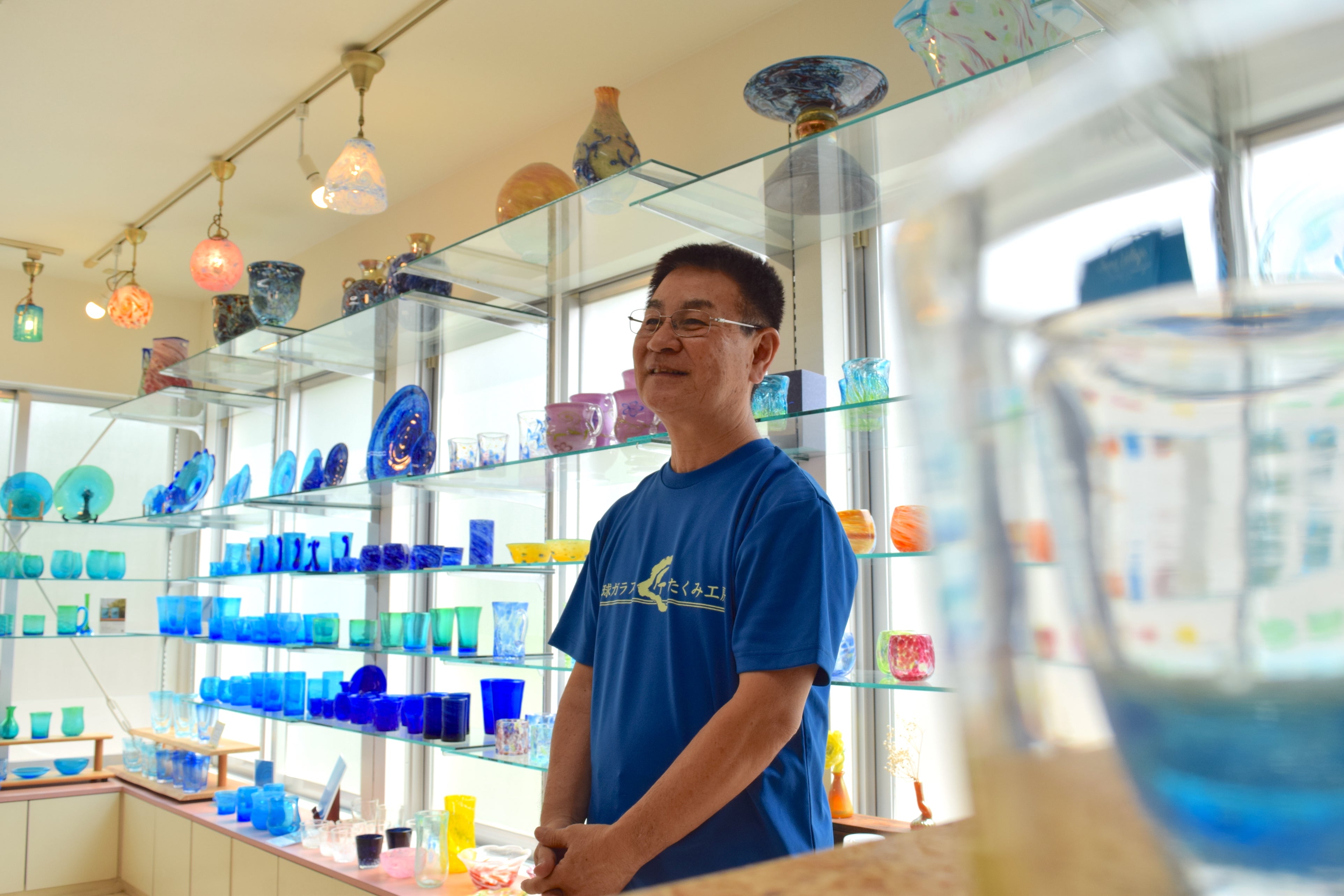 終わりなき努力<br> - パイオニアが生み出す琉球ガラス -