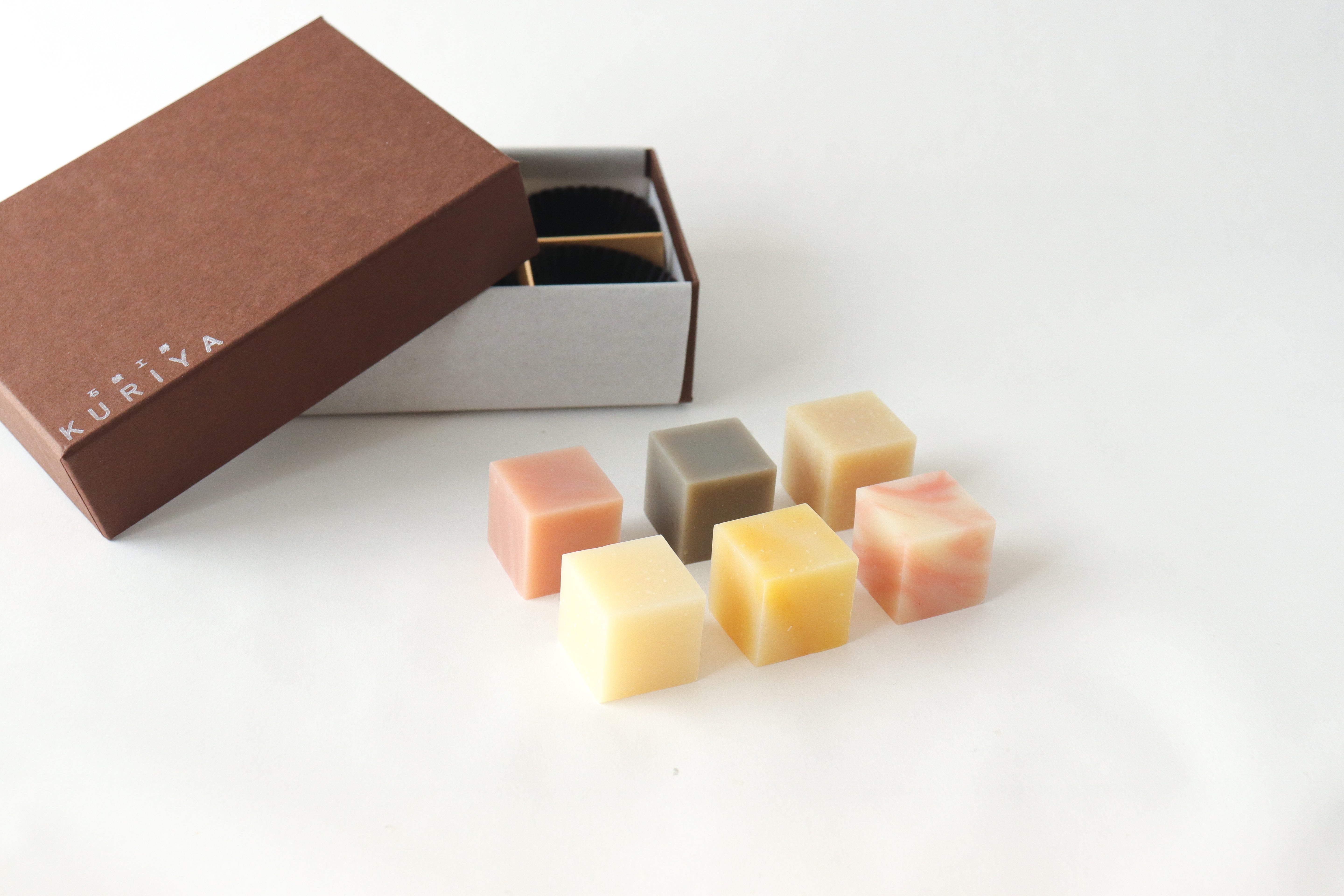 Be Yourself - 「あなたらしさ」を願うカタログギフト -(約25商品)