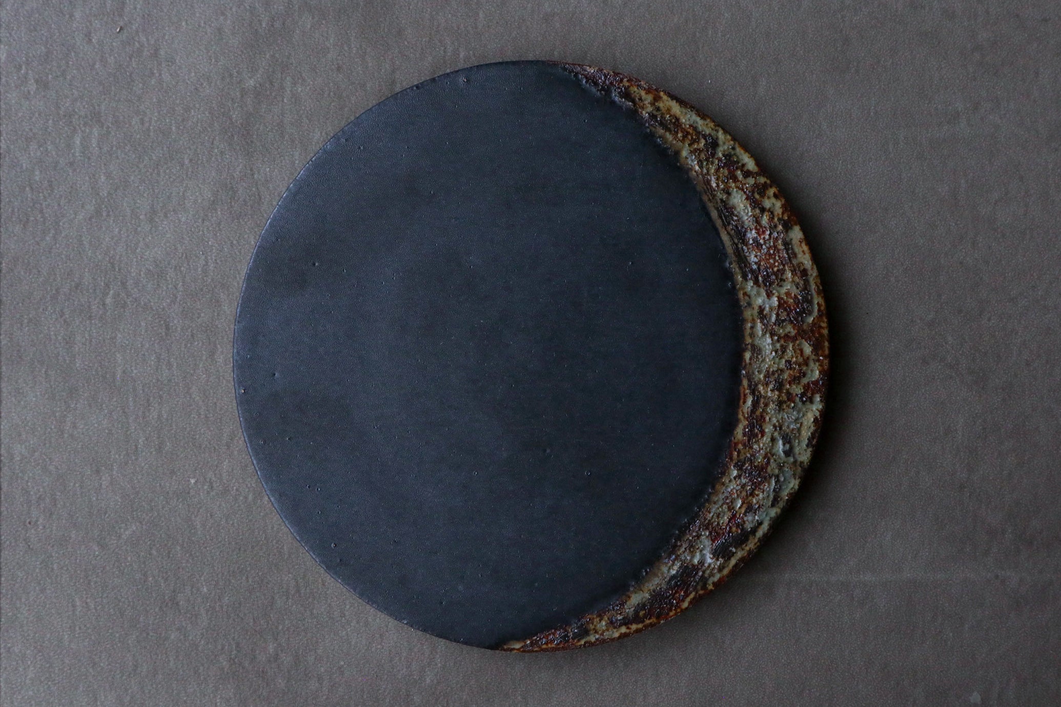 荒錆化粧三日月プレート(小)