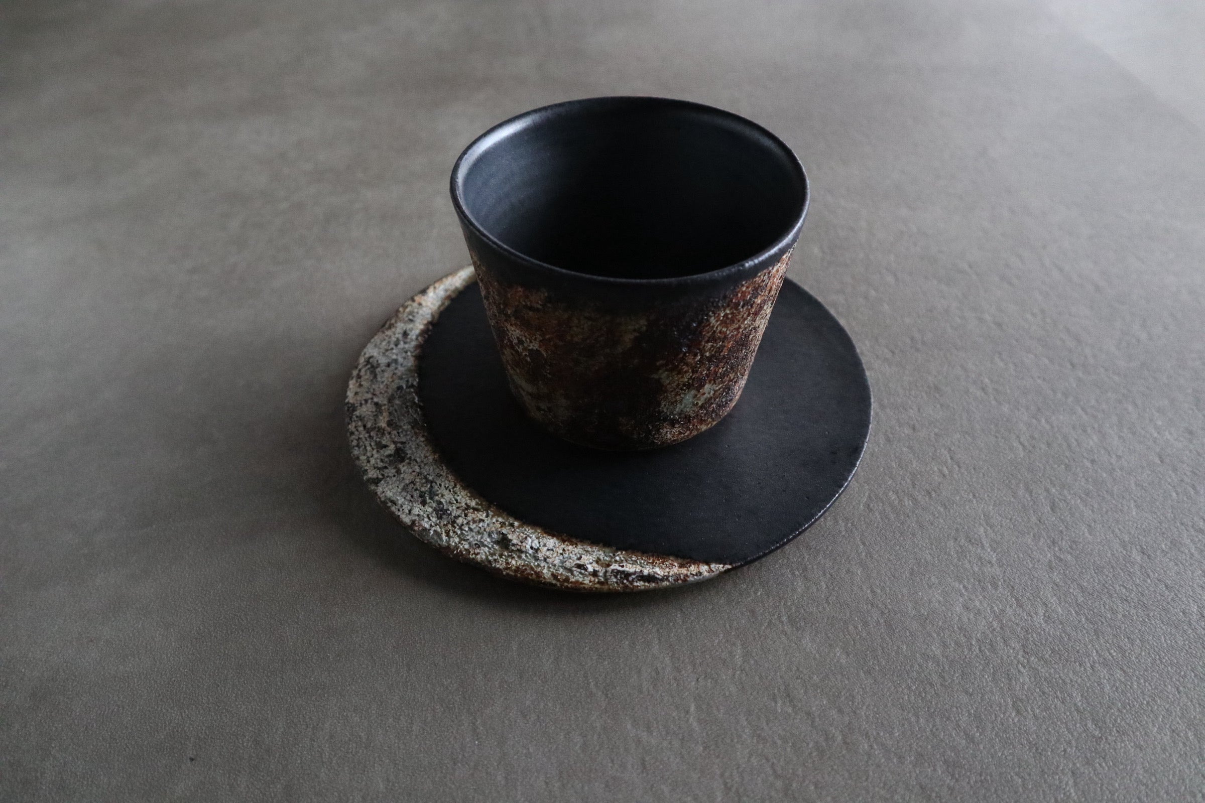 荒錆化粧三日月プレート(小)