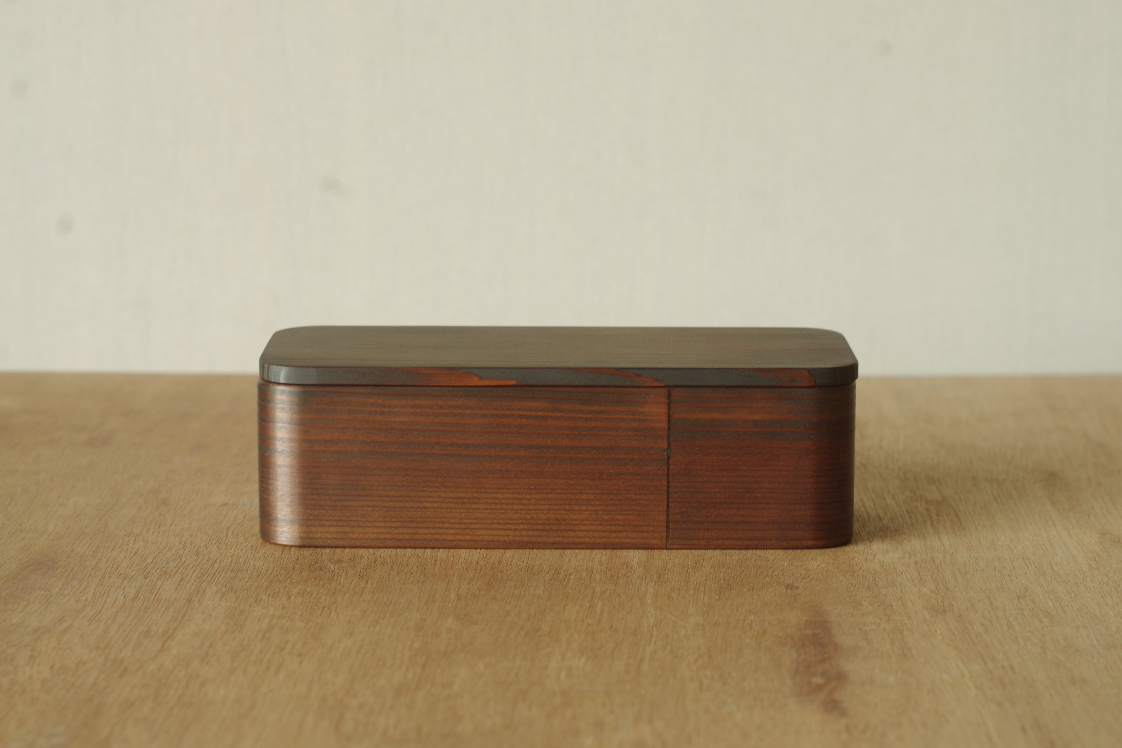 杉の木の弁当箱