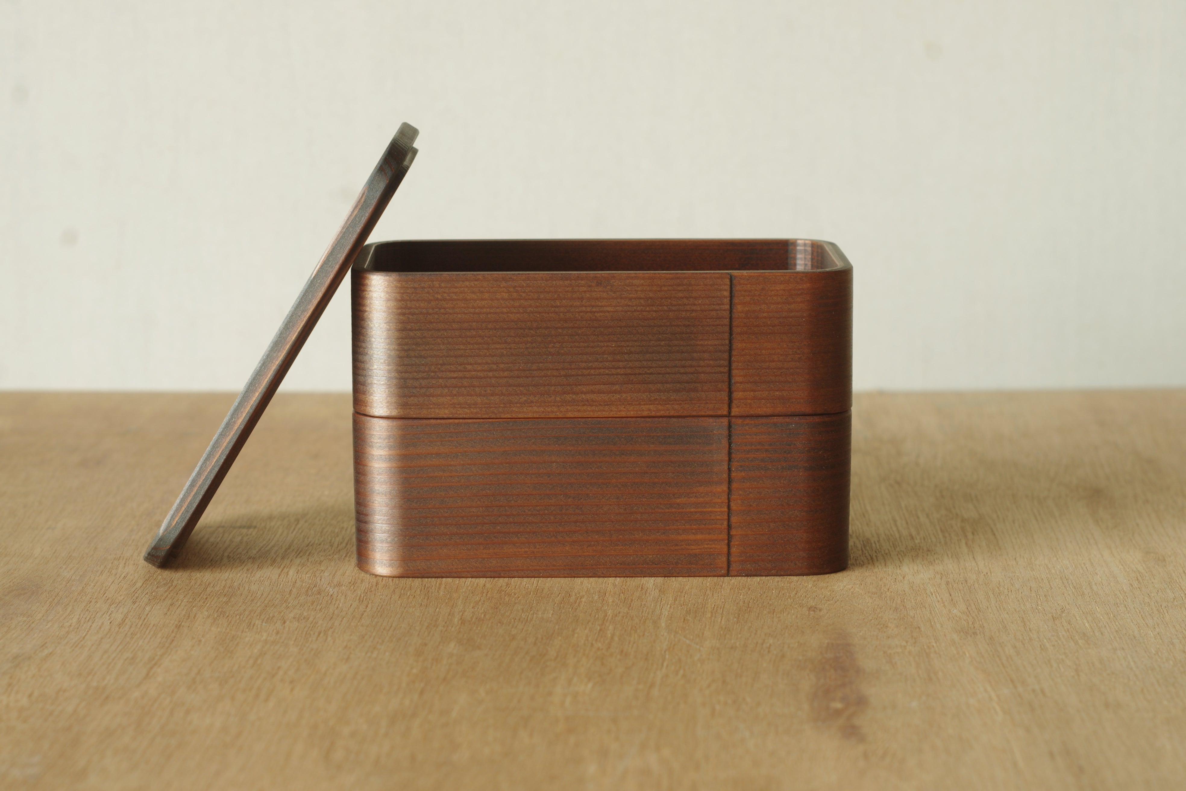 杉の木の弁当箱