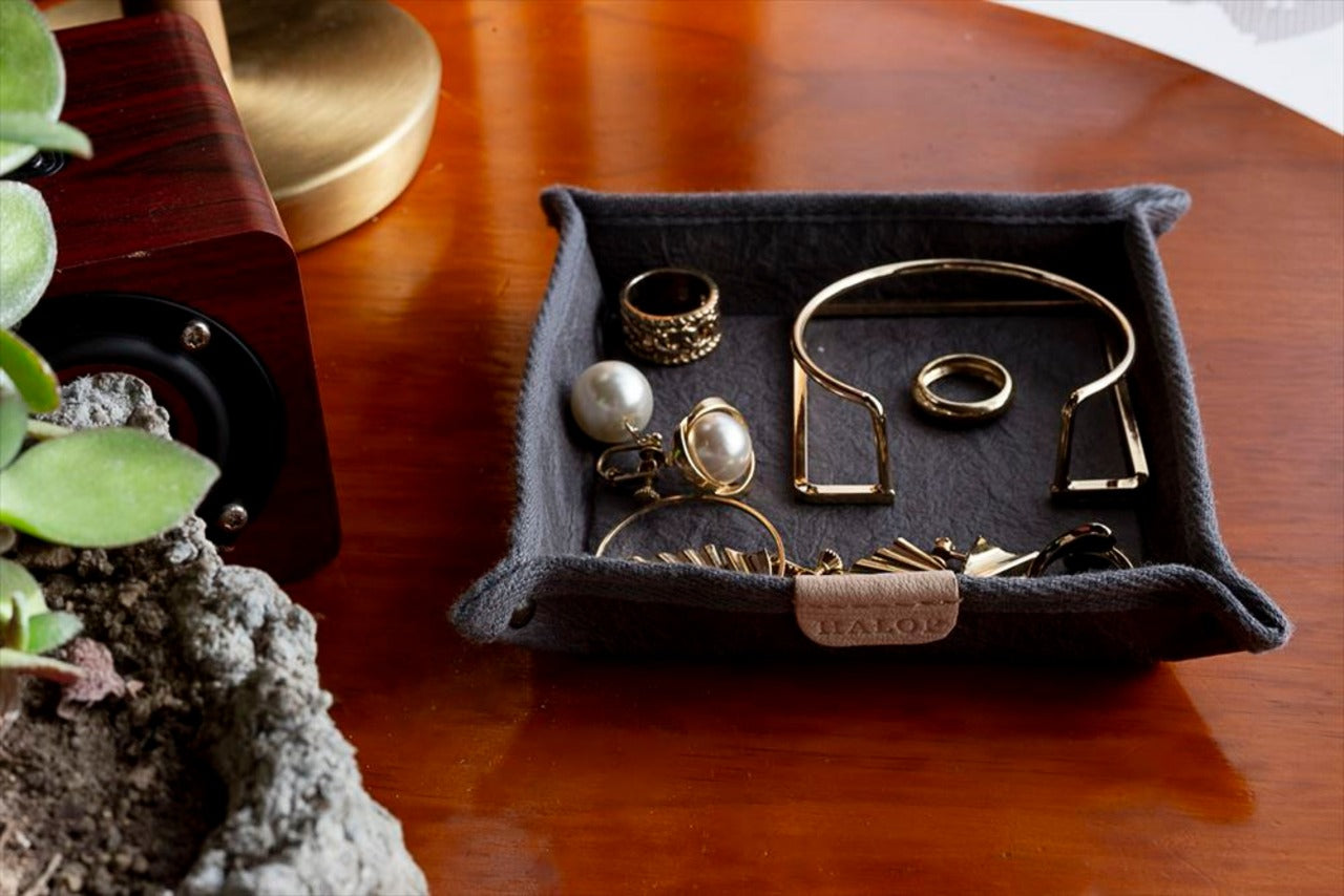 square tray