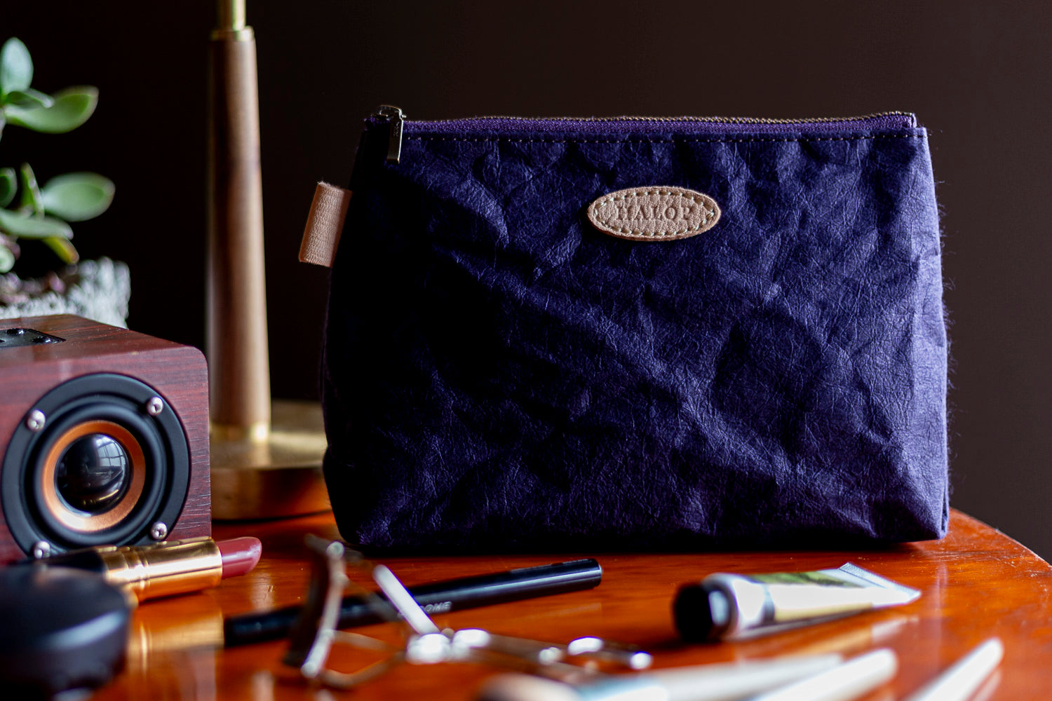 gusset pouch