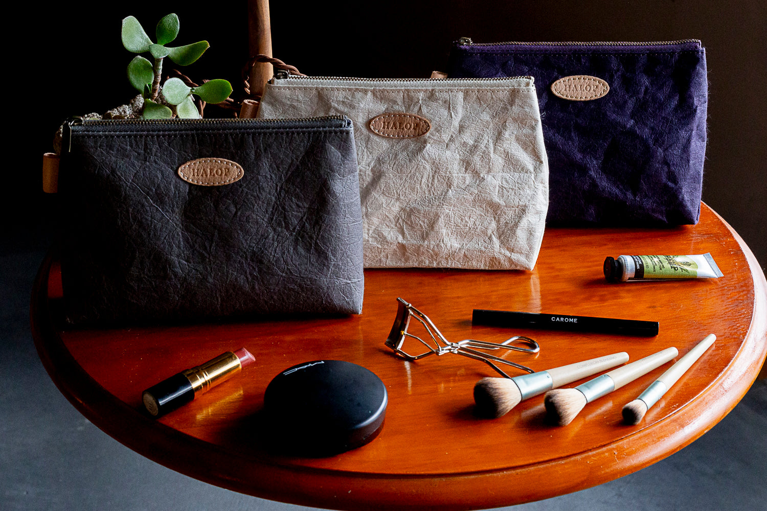 gusset pouch