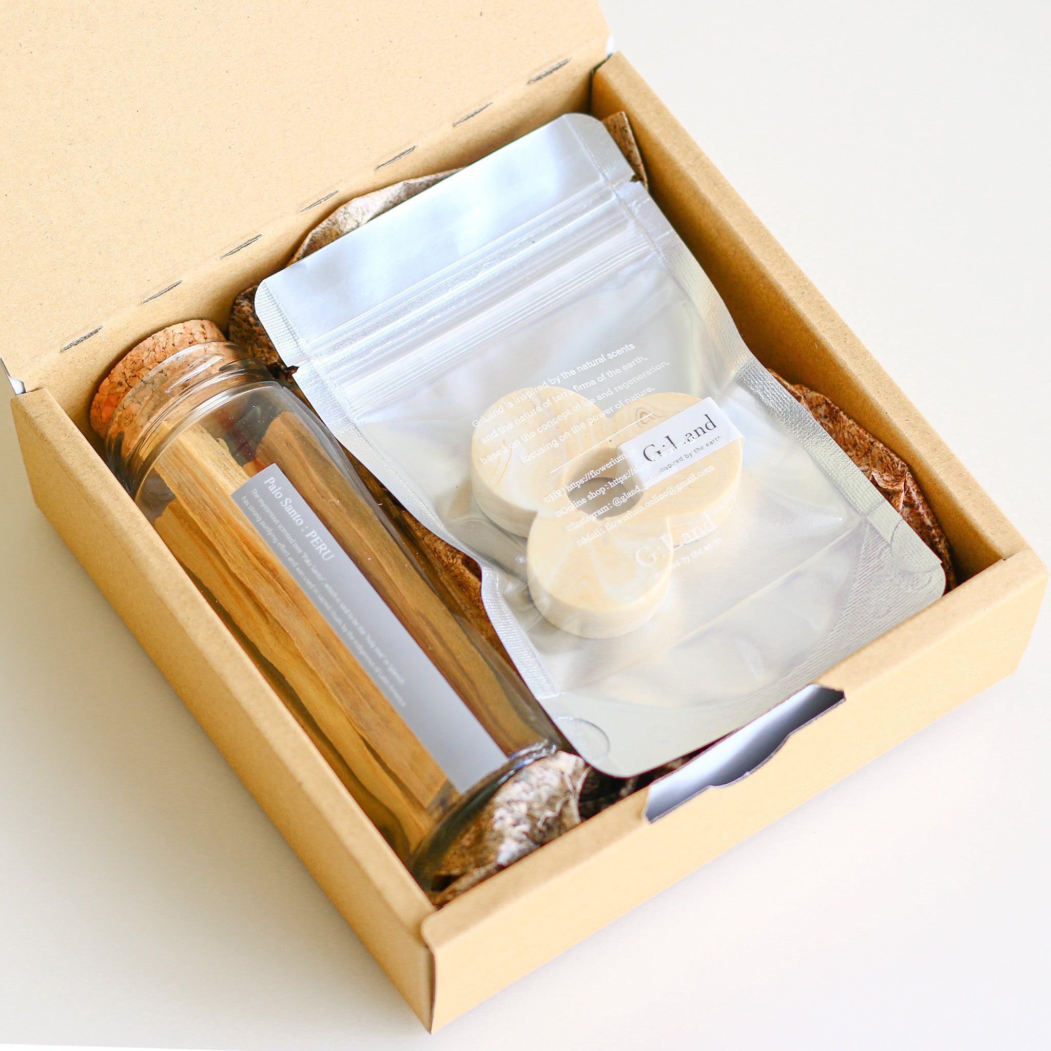 Palo Santo Bottle & Eco Stone Holder set